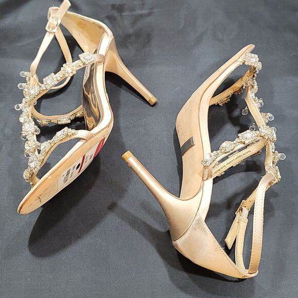 BRAND NEW BADGLEY MISCHKA JEWELED T-STRAP WOMEN"S SANDALS - Picture 8 of 16